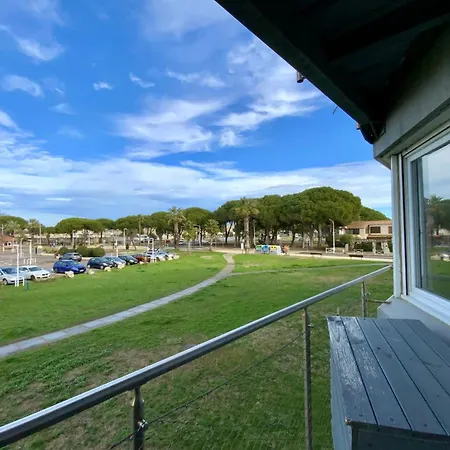 A101 L'ecume Des Vagues * Le Grau-du-Roi